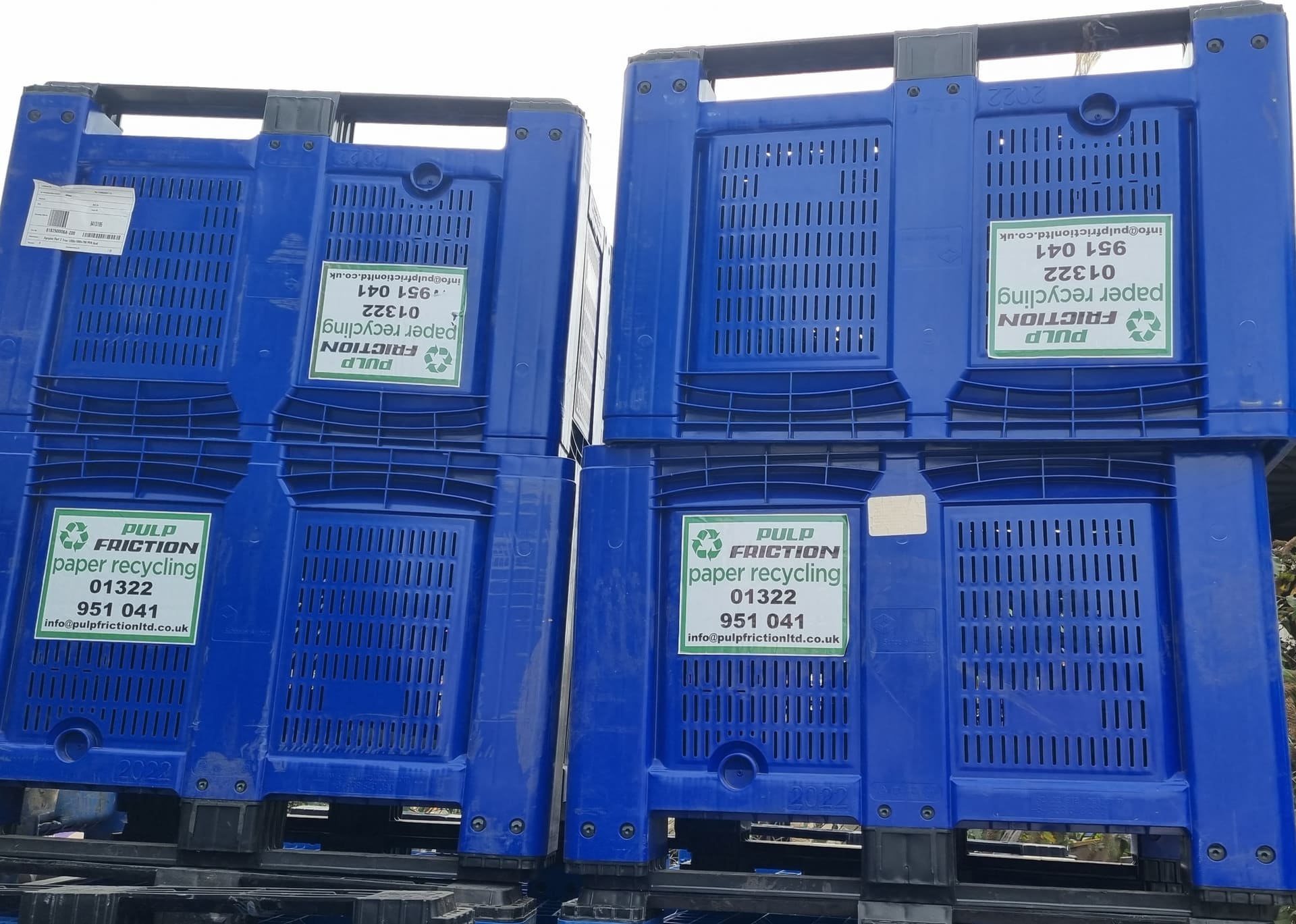 Stackable Dolav plastic containers